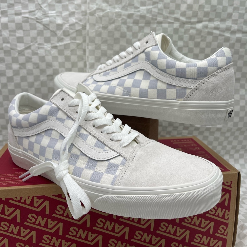Vans WMNS Old Skool
Checkerboard Gray/Marshmallow
VN000D7ZOBP Sneakers - Picture 8 of 16